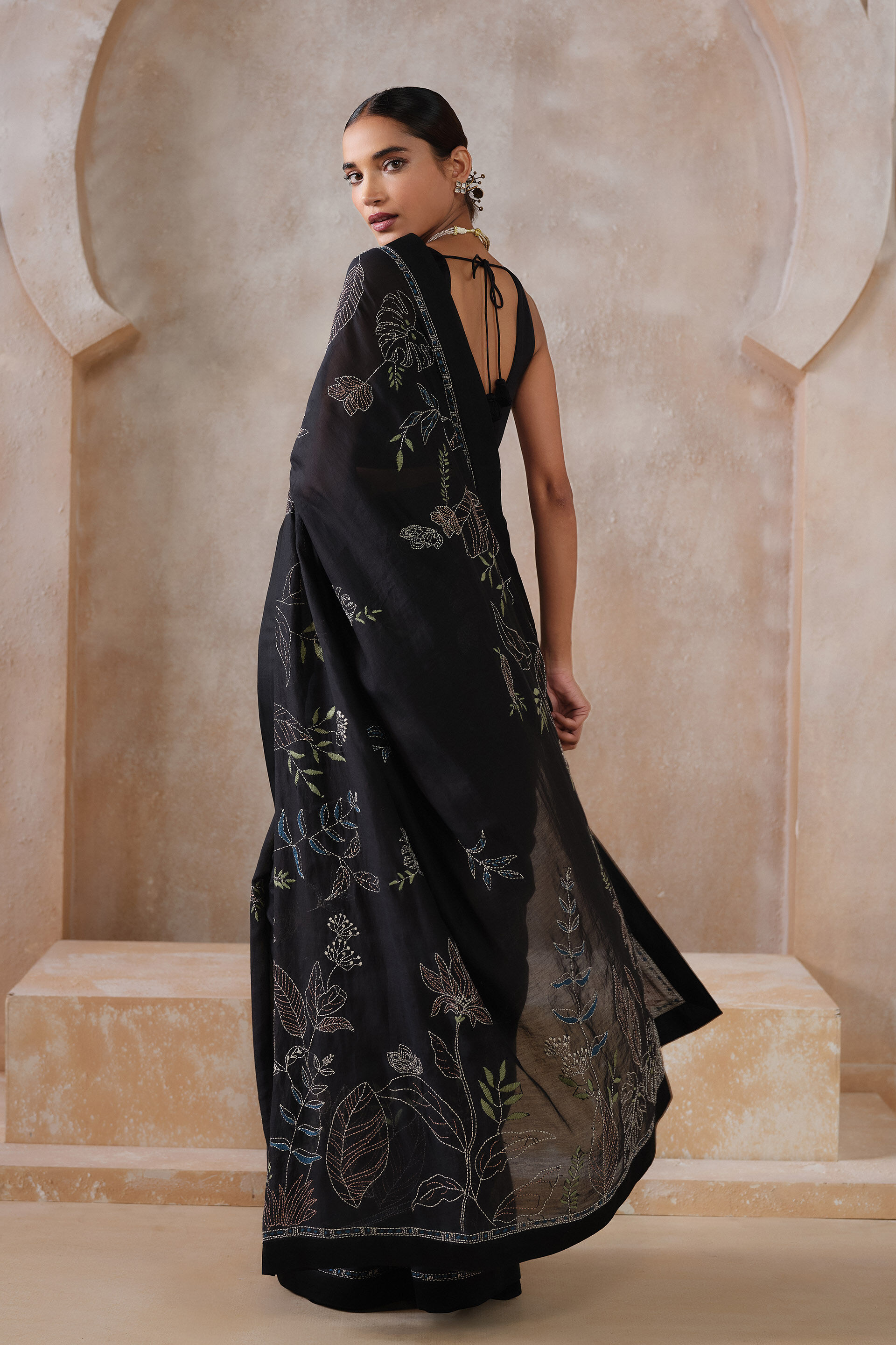 Ampelio Hand-embroidered Kantha Mul Saree - Black, Black, image 3